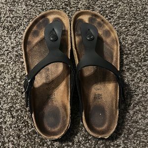 Birkenstock Women’s Gizeh Size 39 (8-8.5 women’s)